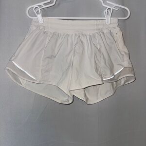 Size 8 Low Rise Lululemon Hottie Hot Short